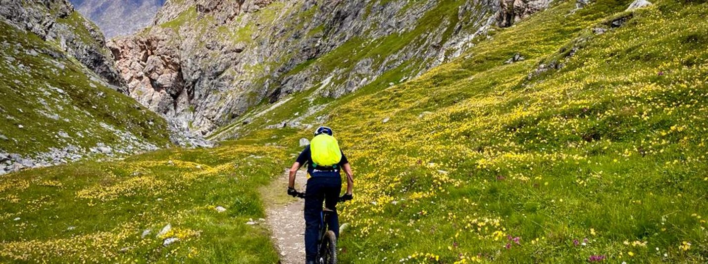 VAL D’UINIA – DREILÄNDERTOUR