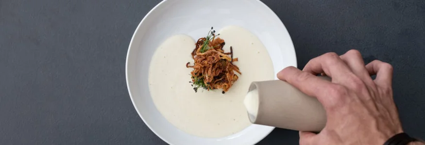 Traditionelle-Bregenzerwälder-Käsesuppe