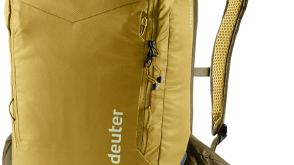 gelber deuter rucksack mit mehreren fächern und gepolsterten trägern