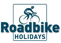 Logo Roadbike Holidays mit Radfahrer-Symbol