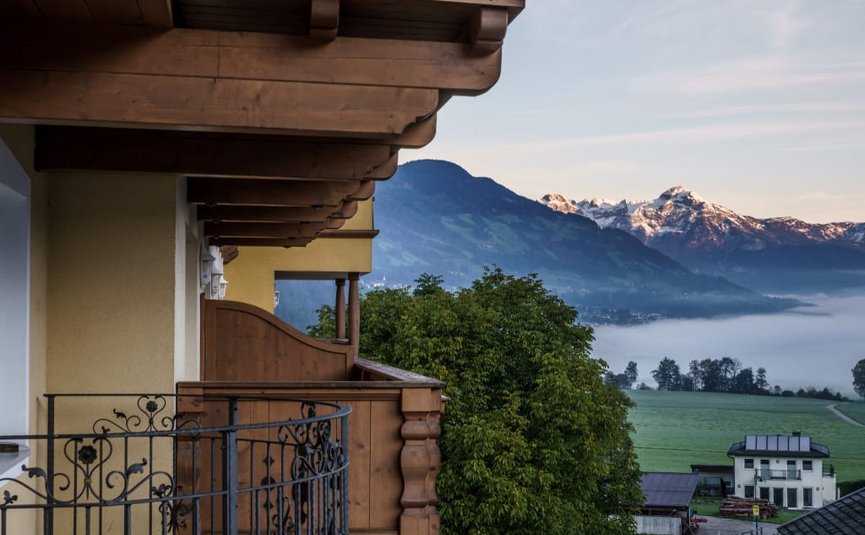 Bike week Balcony overlooking mountains and fog in the valley