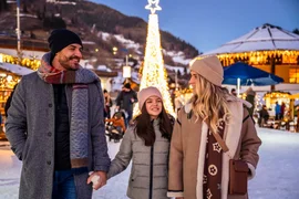 Weihnachten am GUTshof / 3 Nächte Familie wandelt bij kerstverlichting in winterse omgeving